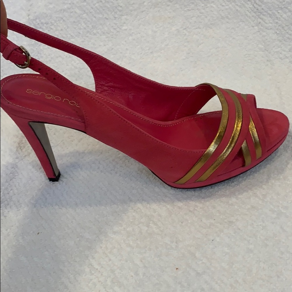 Sergio Rossi pink w/ gold trim heels - 39.5